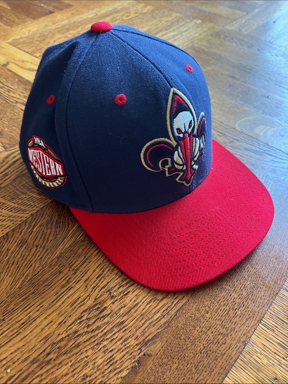 Mitchell & Ness NBA Navy and Red Fleur-de-Lis New Orleans Pelicans ball cap